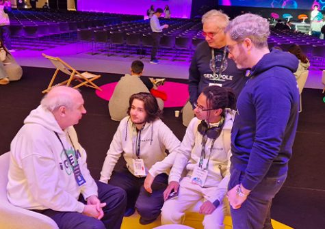 Randy Rettberg iGEM Founder & President of iGEM Europe, l'équipe Phagevo (équipe iGem 2024 de l'université d'Evry Paris-Saclay) et l'équipe Genopole